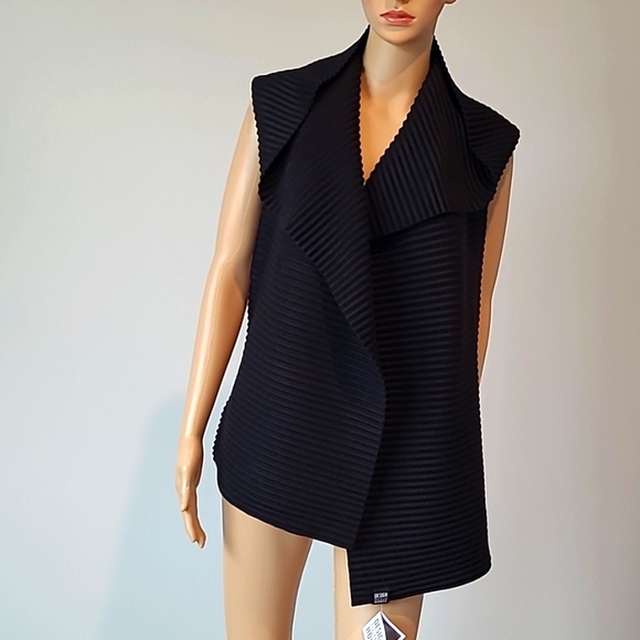 DESIGN STOCKHOLM HOUSE HOODED SCARF - Picture 4 of 11